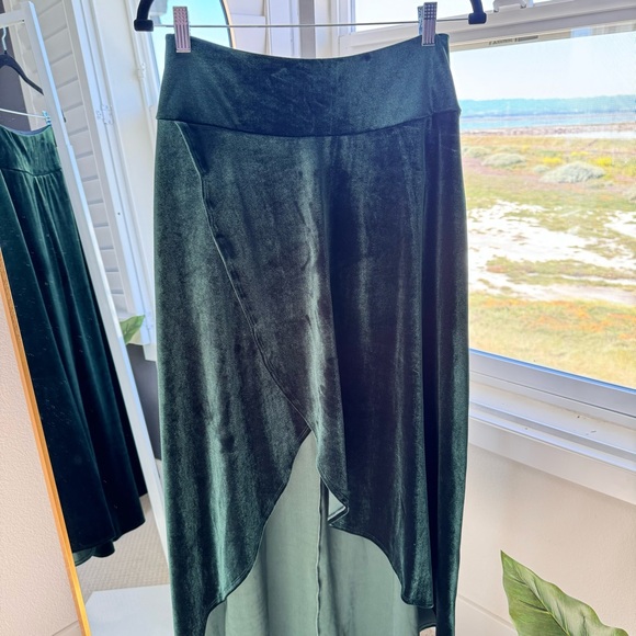 Halara High Waisted High Low Crossover Velvet Maxi Party Skirt Size Medium - Picture 8 of 14